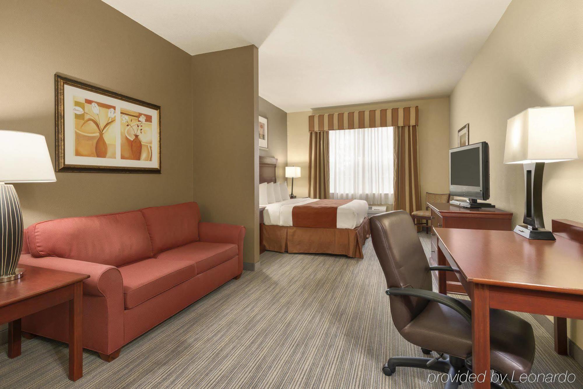 Seffner Inn And Suites Exterior photo